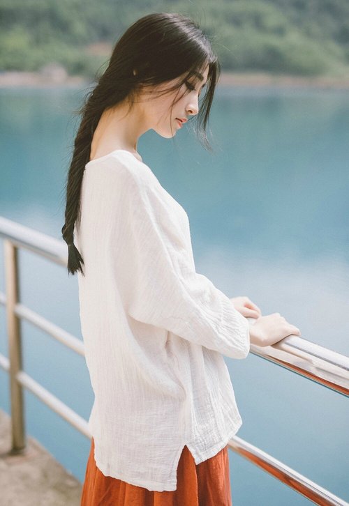 “荒野追逐：沙漠与山林的极限比拼”，荒野沙漠枪战动作片叫什么名字